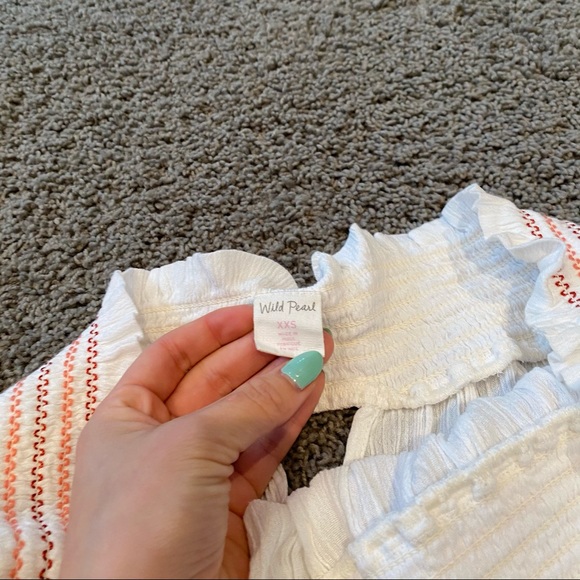 Tops Bundle - Picture 3 of 4